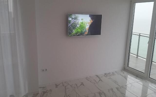 SEA-VIEW Beluga & Dolphin Luxury HOTEL apartments