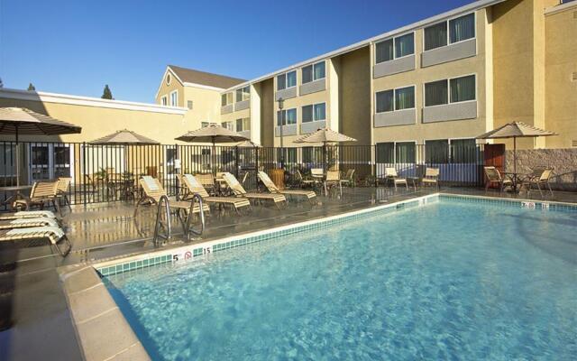 Courtyard by Marriott Sacramento Cal Expo