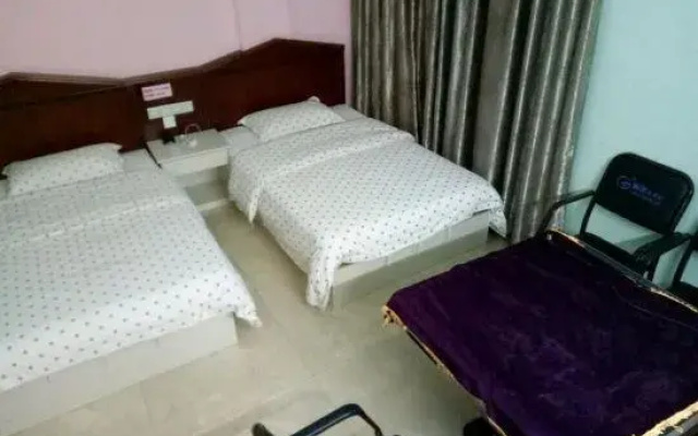 New Feitu Hotel guigang (Guest World RT-Mart)