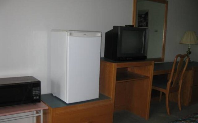 Travelodge by Wyndham Grand Falls