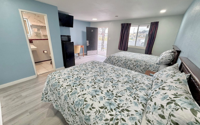 Deluxe Inn