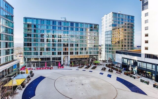 Central Apartment With Free Parking - By Doze