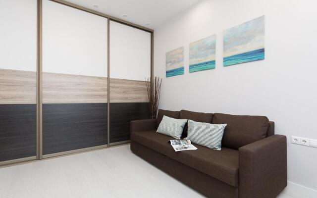 Азбука на Верхнеторговой площади 4