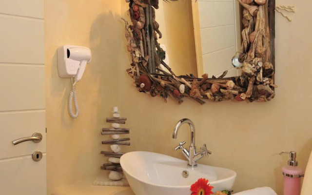Villa Isabella Studios & Suites