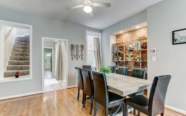 Lovely Home Next to Stadiums With Roofdeck&parking