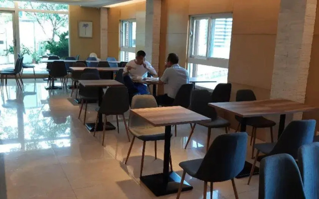 New California Hotel