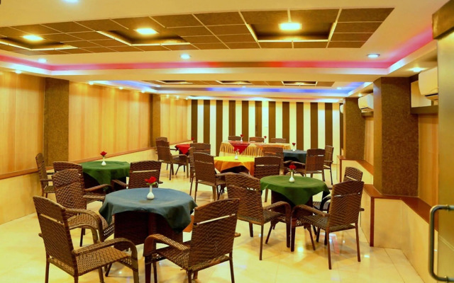 Hotel Royal Palm - A Budget Hotel in Udaipur
