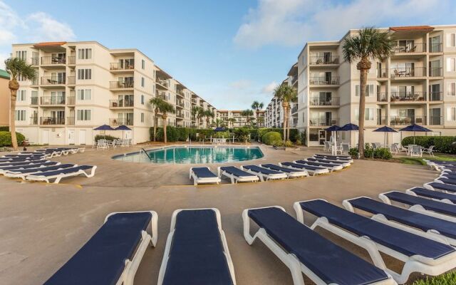 Hodnett Cooper's Beach Club