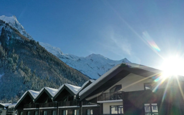 Plan B Hotel - Living Chamonix