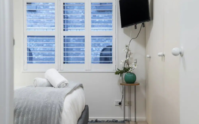 Riverside 2-bed Apartment With Balcony & Parking – Guest Rooms – Melbourne