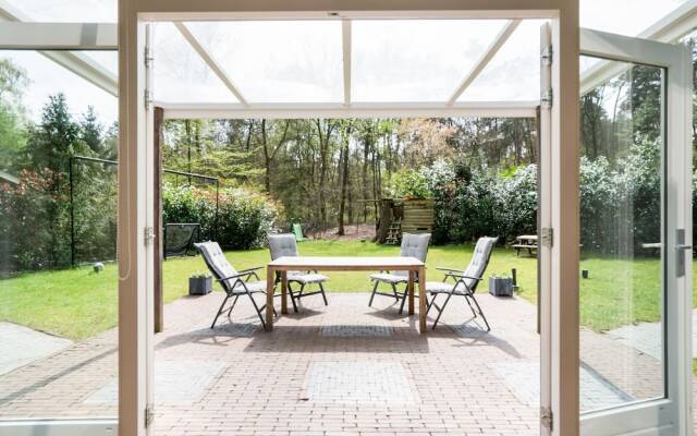 Secluded Bungalow in Laag-soeren With Garden