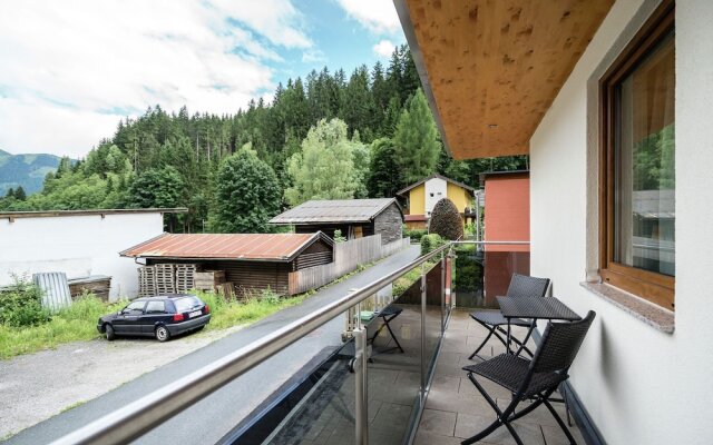 Luxurious Chalet in Zell Am See Near Ski Area