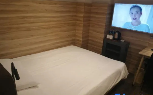 HanTing Premium Hotel (Nanjing Xianlin University City Wencheng Road)