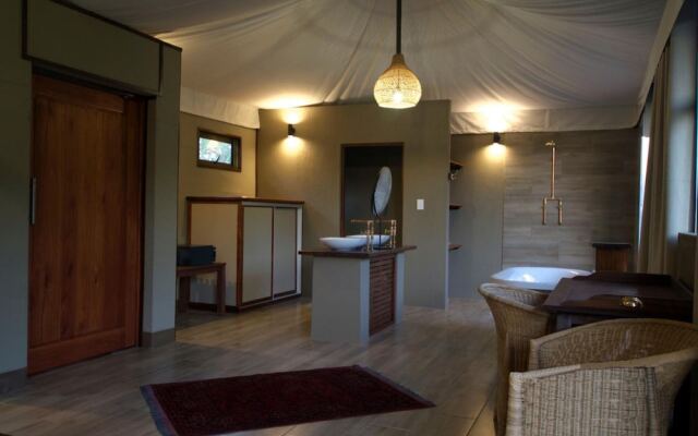 Inzalo Safari Lodge