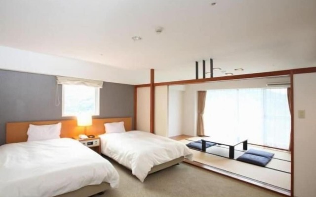 Wisterian Life Club Usami