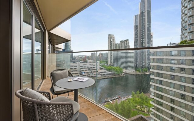 Deluxe two Bedroom Canary Wharf Apartment With River Views