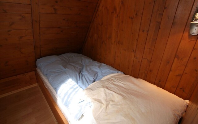 Wooden chalet with oven, in Oberharz near a lake