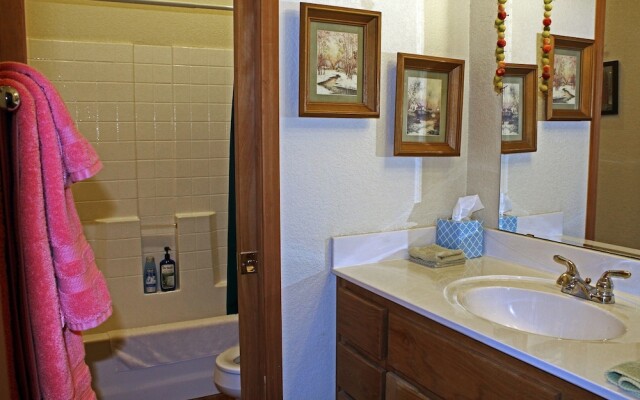 Prow'd House Bed & Breakfast