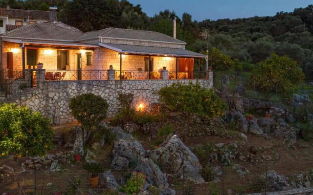 Konstas Stone Island House in Meganisi