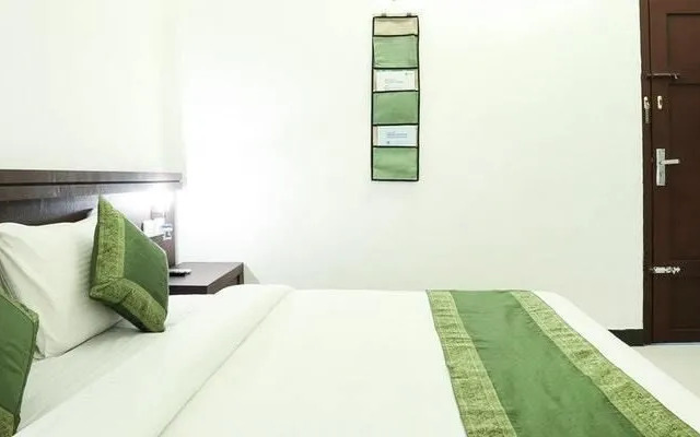 Treebo Trend BKC Mannat