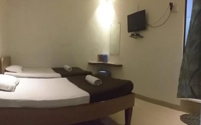 Hotel Ashirwad Lodge