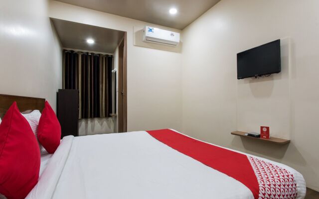 OYO 11929 Hotel Ridhi Sidhi