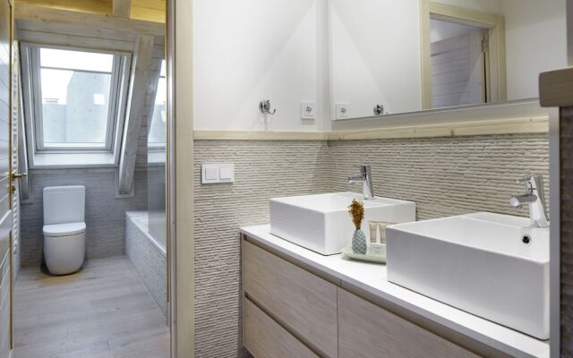 Val de Ruda Luxe 50 by FeelFree Rentals