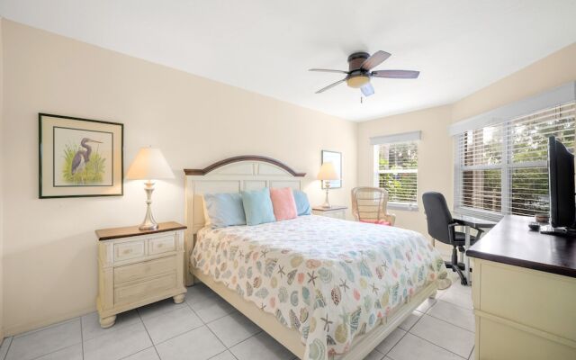 Gulf and Bay Club: Bayside 1226 by Vtrips