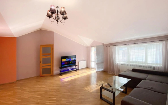 VIP 2 floors apartmens on MAIN SQUARE