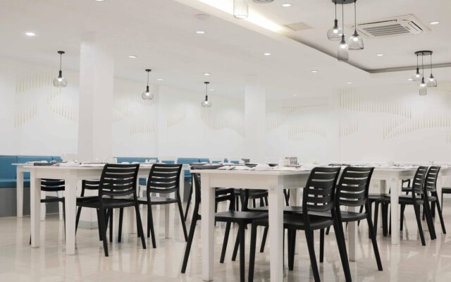 RedDoorz Premium @ Wireless Mandaue Cebu