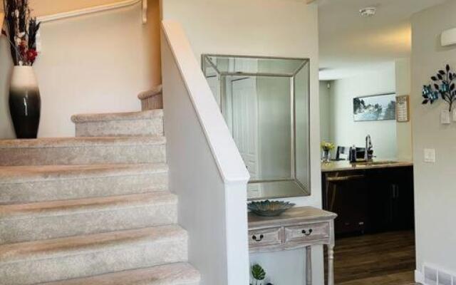 Charming 3BR Detached House in Stonebridge