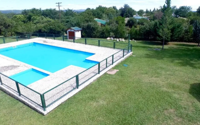 Las Cortaderas Cabanas De Tronco