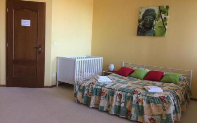 Villa Homestay Nad Helmrovkou