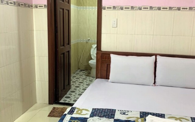 Nam Anh Hotel by OYO Rooms