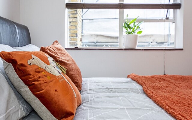 Studio Flat near Victoria Station