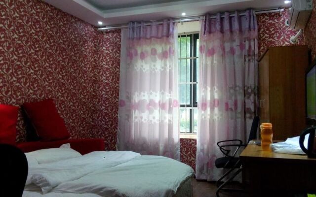 Nanjing Tiantian Apartment