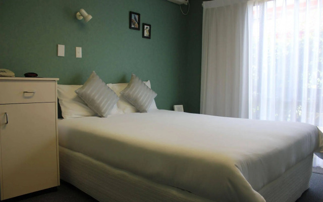 Parkside Lodge