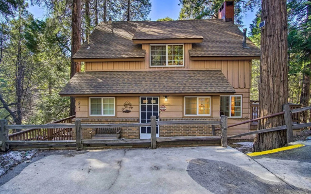 Stunning Getaway in Lake Arrowhead!