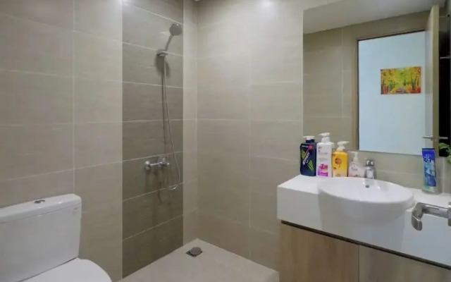 Lyshing Apartment in Vinhomes Grand Park
