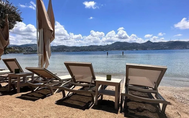 Farrys Boutique Hotel & Beach Club