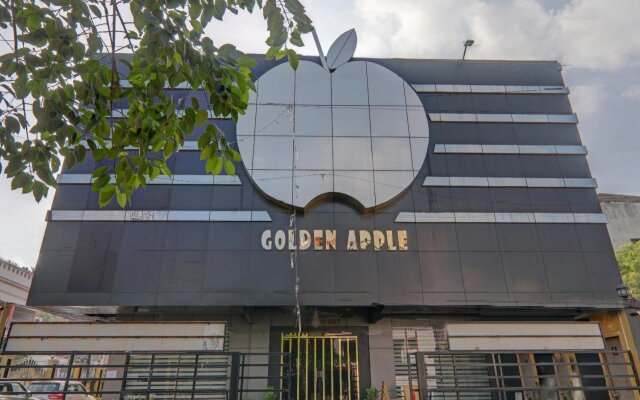 OYO Flagship 82727 Golden Apple