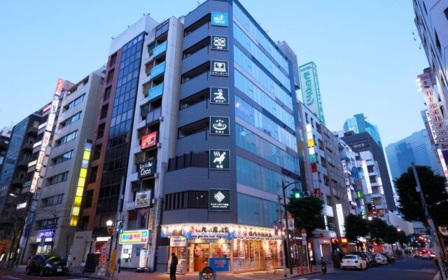 Rembrandt Cabin and Spa Shimbashi - Caters to Men