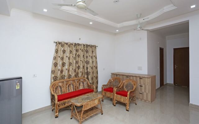 OYO 13502 Home 2BHK Simran Villa DIT