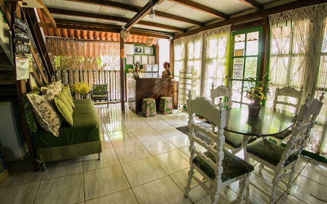 Doce lar hostel noronha