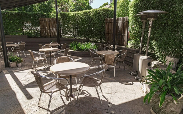 Melbourne Kew Central Apartment Hotel