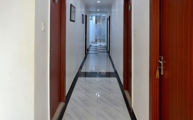 OYO 4308 Hotel Zaarang Inn