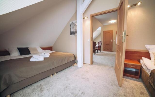Hubertus Aparthotel & Restaurant & Horse Club
