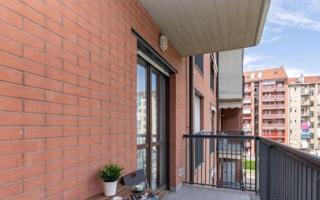 Studio con Terrazzo nei Pressi Dell Universit by Wonderful Italy