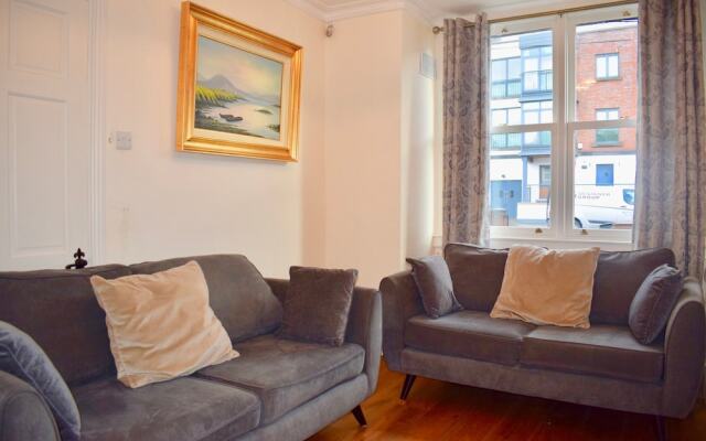 2 Bedroom Apartment Close to Canal Dock Dublin