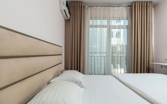 Green Park Apartment